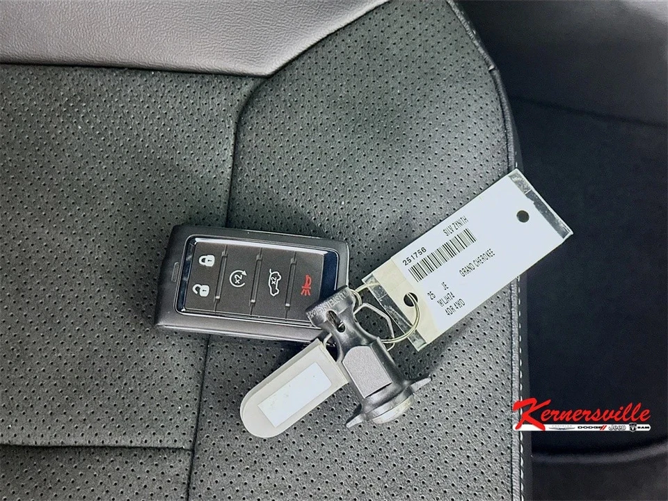 2025 Jeep KL Cherokee - Image 19 of 21