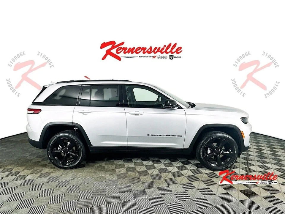 2025 Jeep KL Cherokee - Image 8 of 21