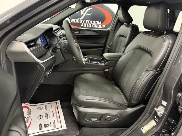 2025 Jeep WL Grand Cherokee - Image 10 of 12