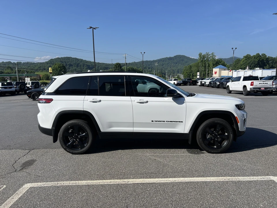2025 Jeep WL Grand Cherokee - Image 4 of 29