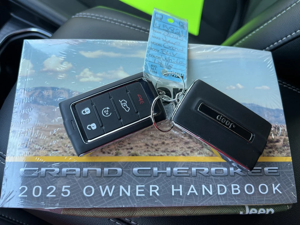 2025 Jeep WL Grand Cherokee - Image 27 of 29