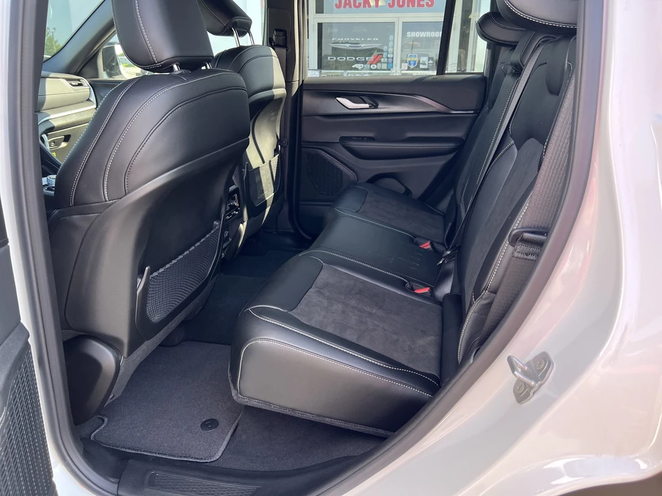 2025 Jeep WL Grand Cherokee - Image 12 of 29