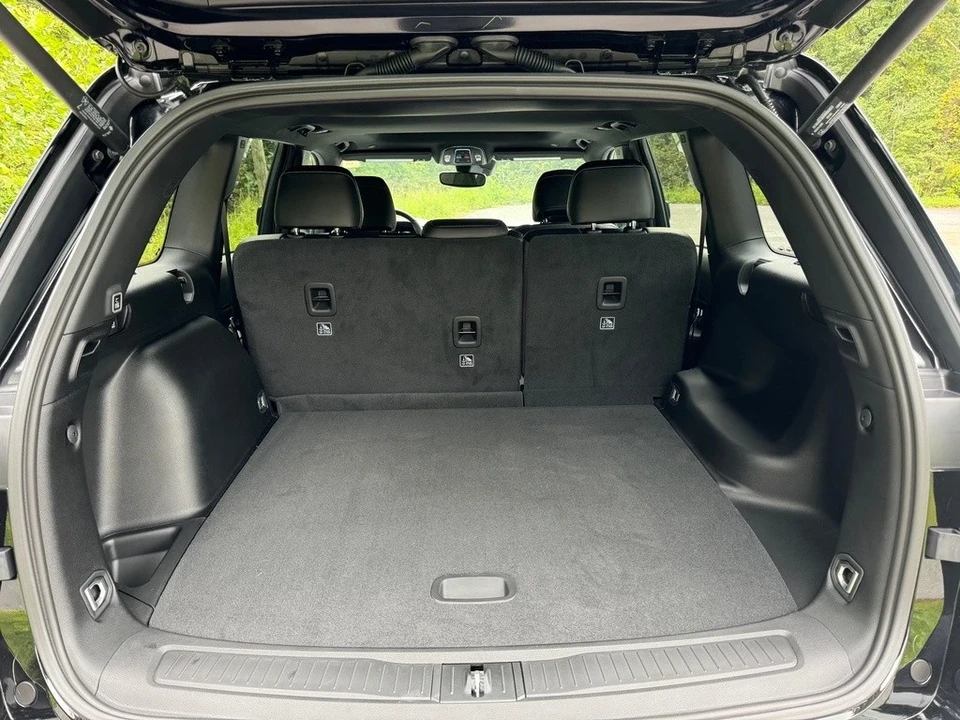 2025 Jeep WL Grand Cherokee - Image 15 of 21