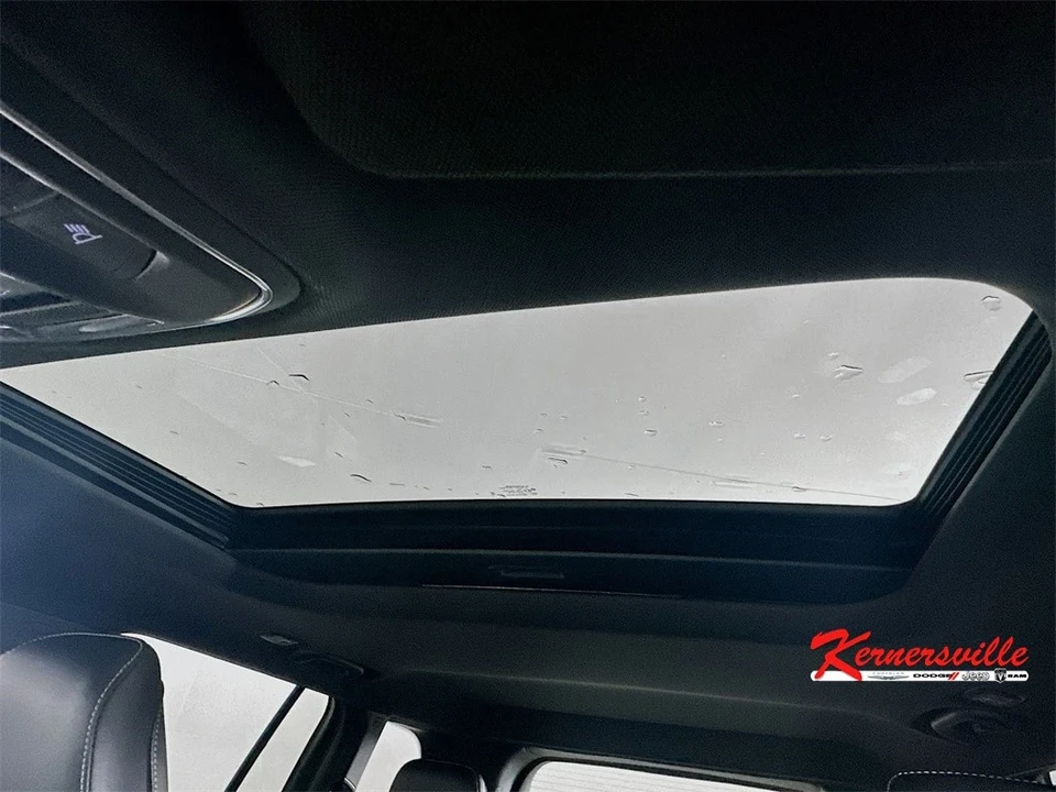 2025 Jeep WL Grand Cherokee - Image 14 of 21