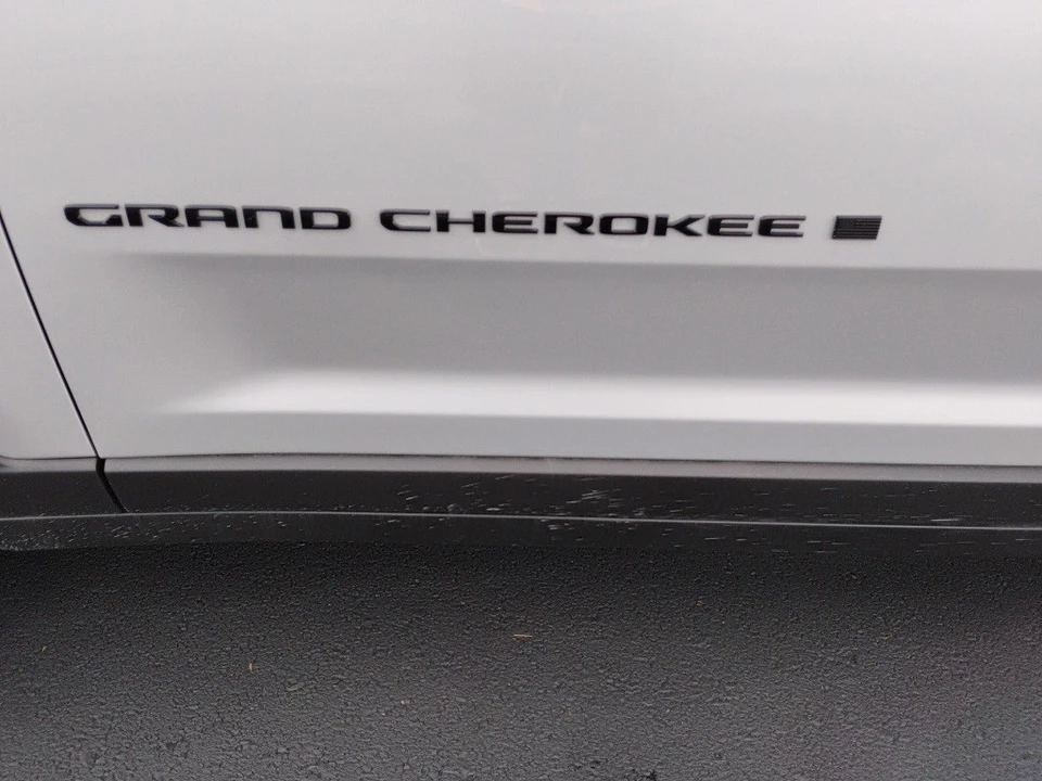 2025 Jeep WL Grand Cherokee - Image 10 of 12