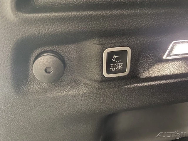 2025 Jeep WL Grand Cherokee - Image 8 of 12
