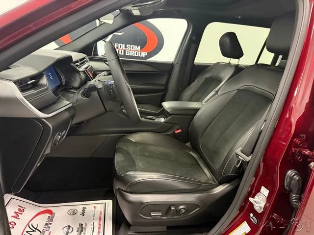 2025 Jeep WL Grand Cherokee - Image 12 of 13