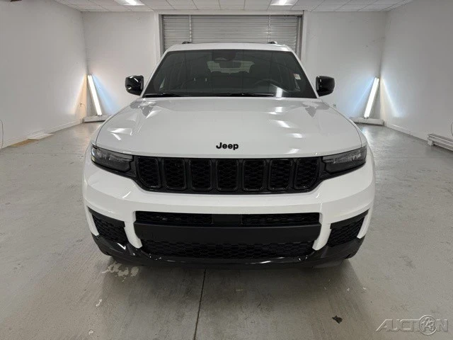 2025 Jeep WL Grand Cherokee - Image 2 of 12