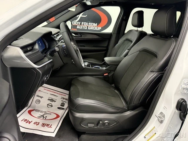 2025 Jeep WL Grand Cherokee - Image 10 of 12