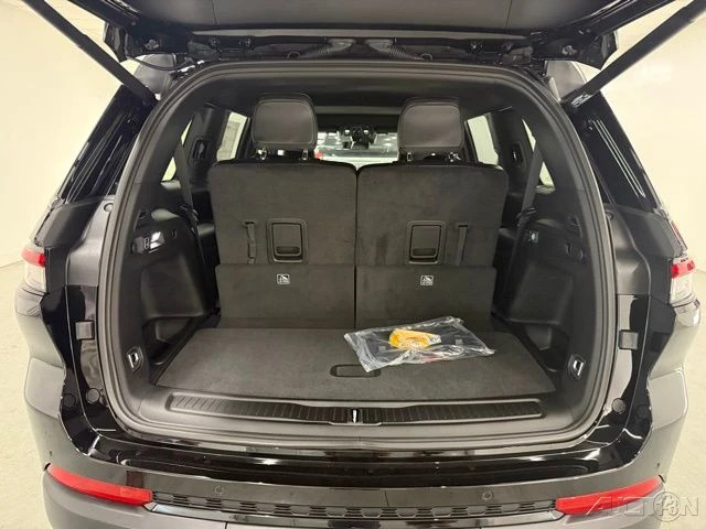 2025 Jeep WL Grand Cherokee - Image 8 of 12