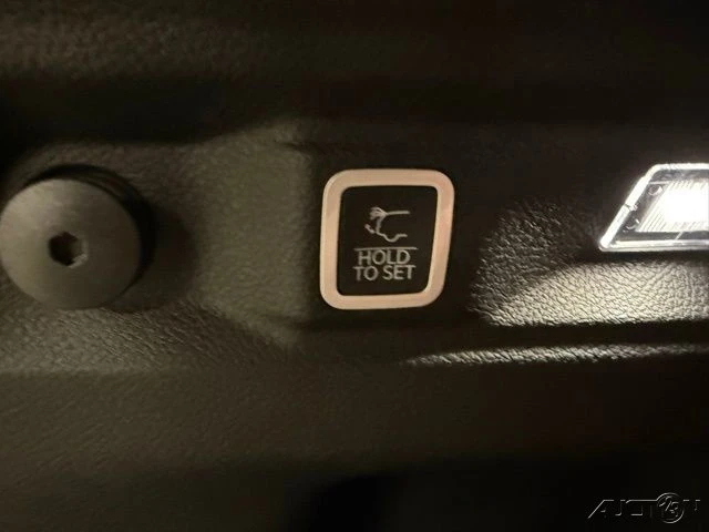 2025 Jeep WL Grand Cherokee - Image 10 of 12