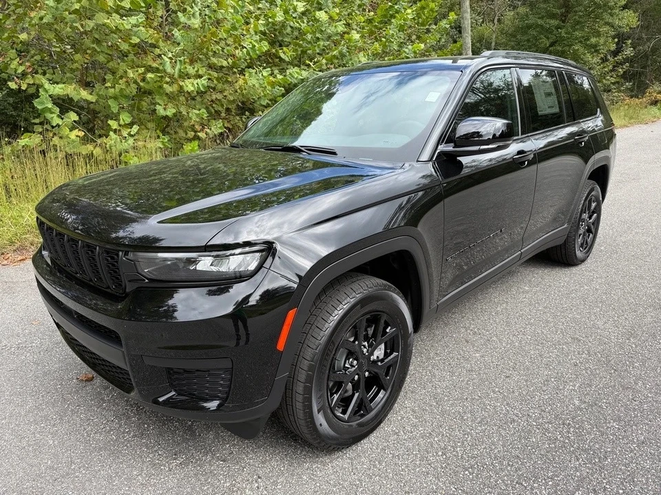 2025 Jeep WL Grand Cherokee - Image 3 of 12