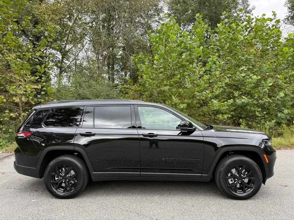 2025 Jeep WL Grand Cherokee - Image 6 of 12