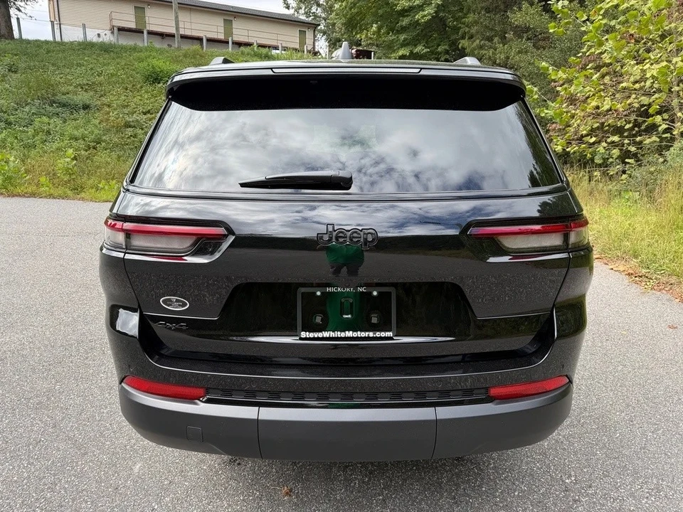 2025 Jeep WL Grand Cherokee - Image 8 of 12
