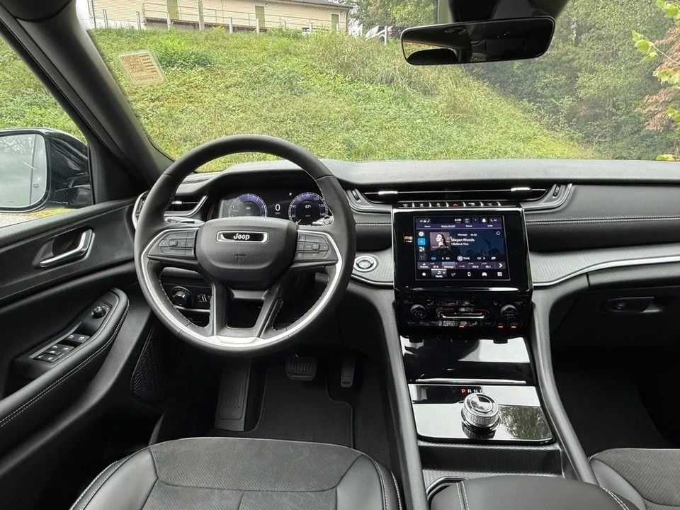 2025 Jeep WL Grand Cherokee - Image 11 of 12