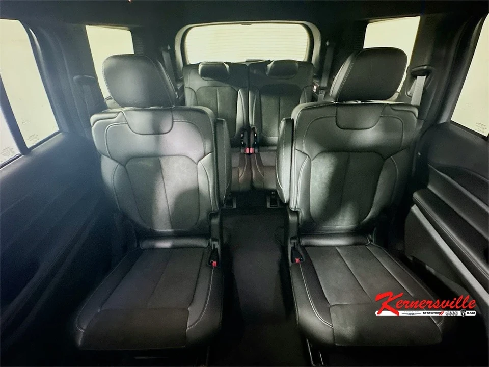 2025 Jeep WL Grand Cherokee - Image 10 of 21