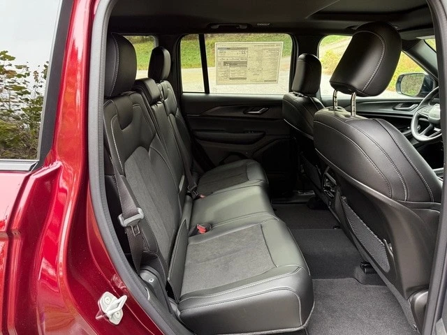 2025 Jeep WL Grand Cherokee - Image 16 of 21