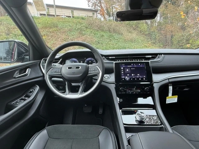 2025 Jeep WL Grand Cherokee - Image 9 of 21