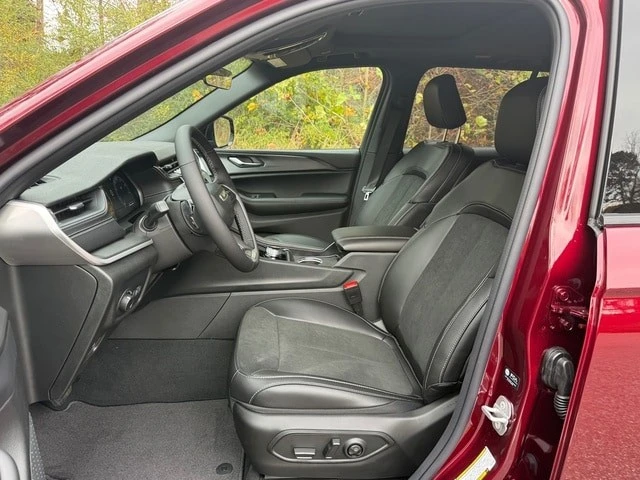 2025 Jeep WL Grand Cherokee - Image 10 of 21