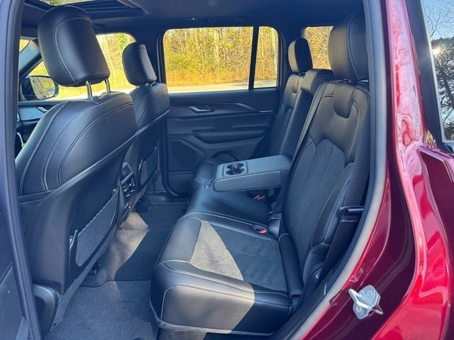 2025 Jeep WL Grand Cherokee - Image 15 of 21
