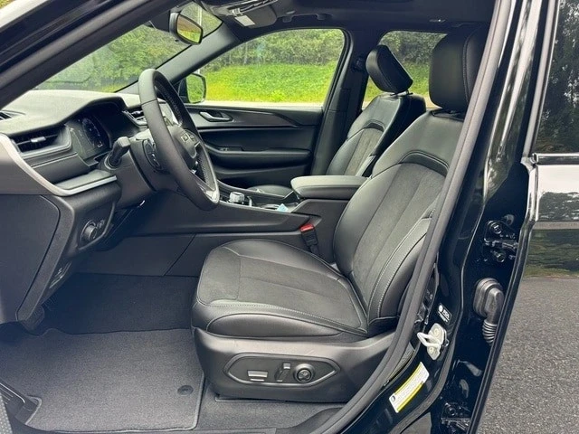 2025 Jeep KL Cherokee - Image 11 of 12