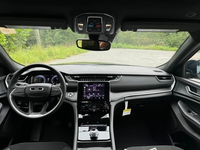 2025 Jeep WL Grand Cherokee - Image 10 of 21