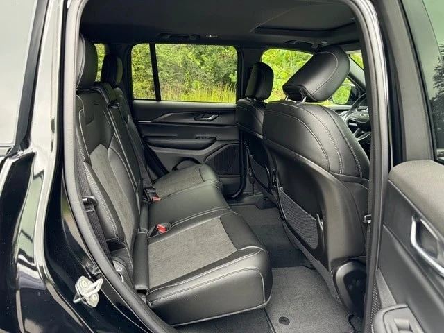 2025 Jeep WL Grand Cherokee - Image 17 of 21