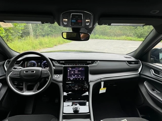2025 Jeep WL Grand Cherokee - Image 10 of 21