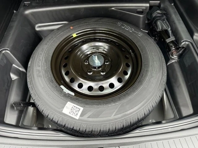 2025 Jeep WL Grand Cherokee - Image 16 of 21