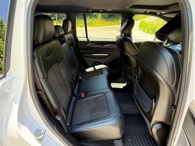2025 Jeep WL Grand Cherokee - Image 17 of 31
