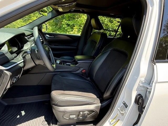 2025 Jeep WL Grand Cherokee - Image 11 of 31