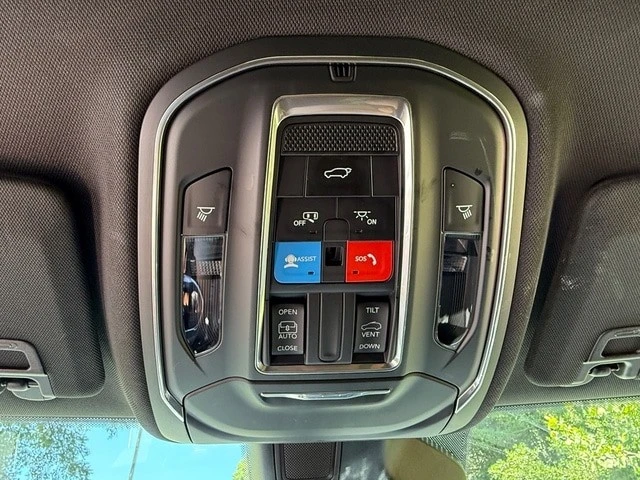 2025 Jeep WL Grand Cherokee - Image 28 of 31