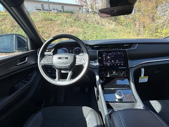 2025 Jeep WL Grand Cherokee - Image 11 of 21