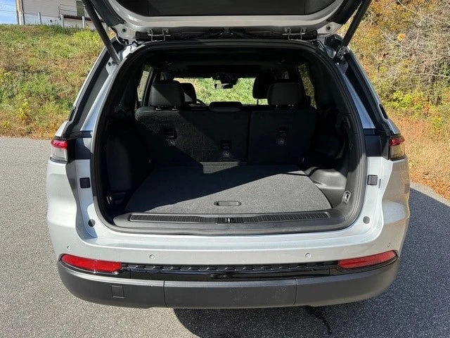 2025 Jeep WL Grand Cherokee - Image 16 of 21
