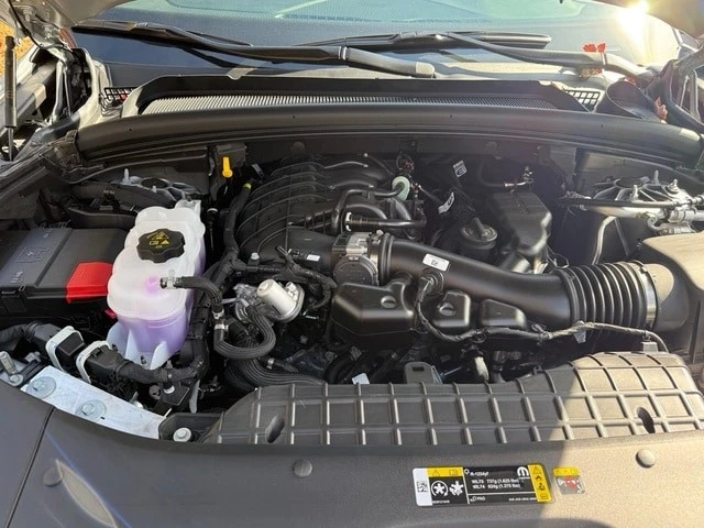 2025 Jeep WL Grand Cherokee - Image 10 of 21