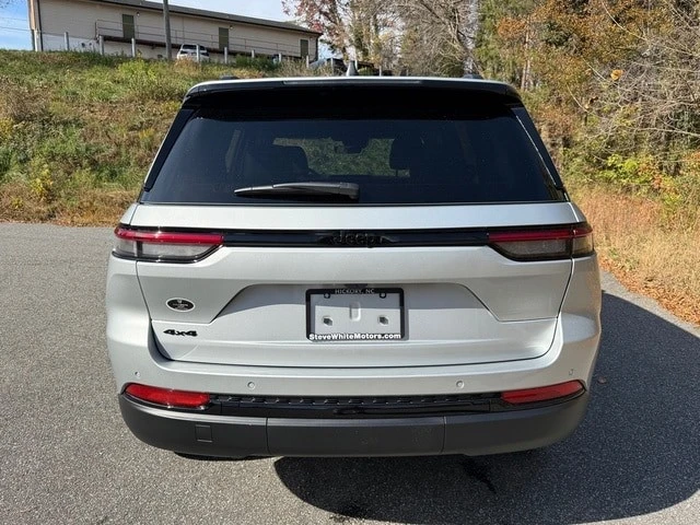 2025 Jeep WL Grand Cherokee - Image 8 of 21