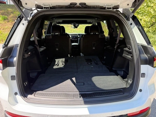 2025 Jeep WL Grand Cherokee - Image 18 of 31