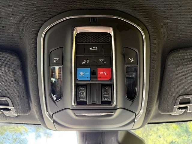 2025 Jeep WL Grand Cherokee - Image 30 of 31