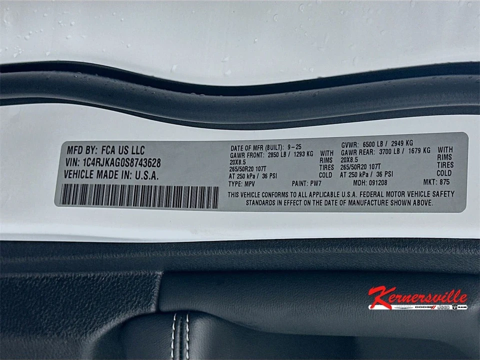 2025 Jeep WL Grand Cherokee - Image 18 of 21