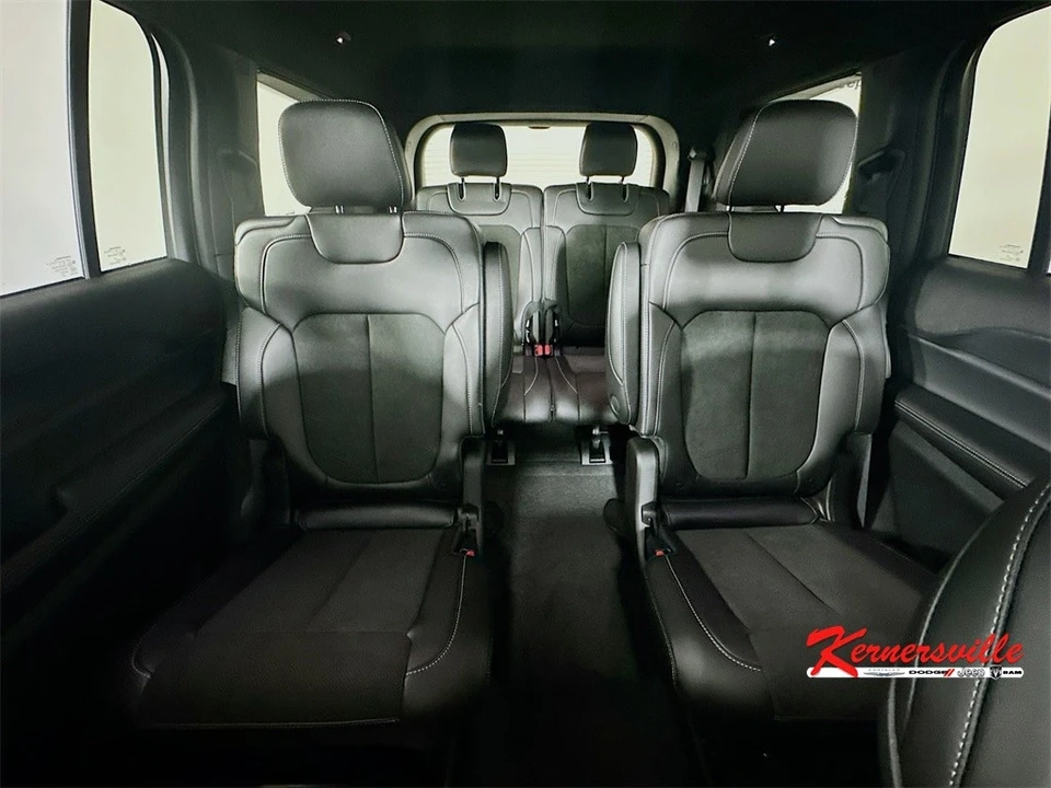 2025 Jeep WL Grand Cherokee - Image 10 of 12