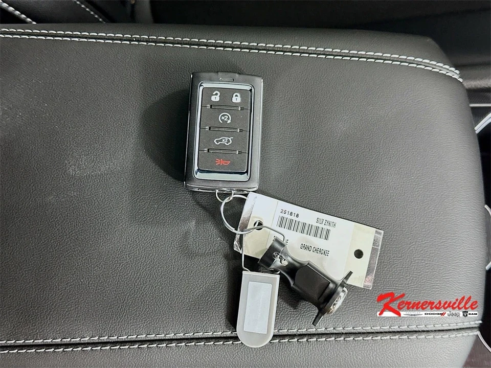 2025 Jeep WL Grand Cherokee - Image 20 of 21