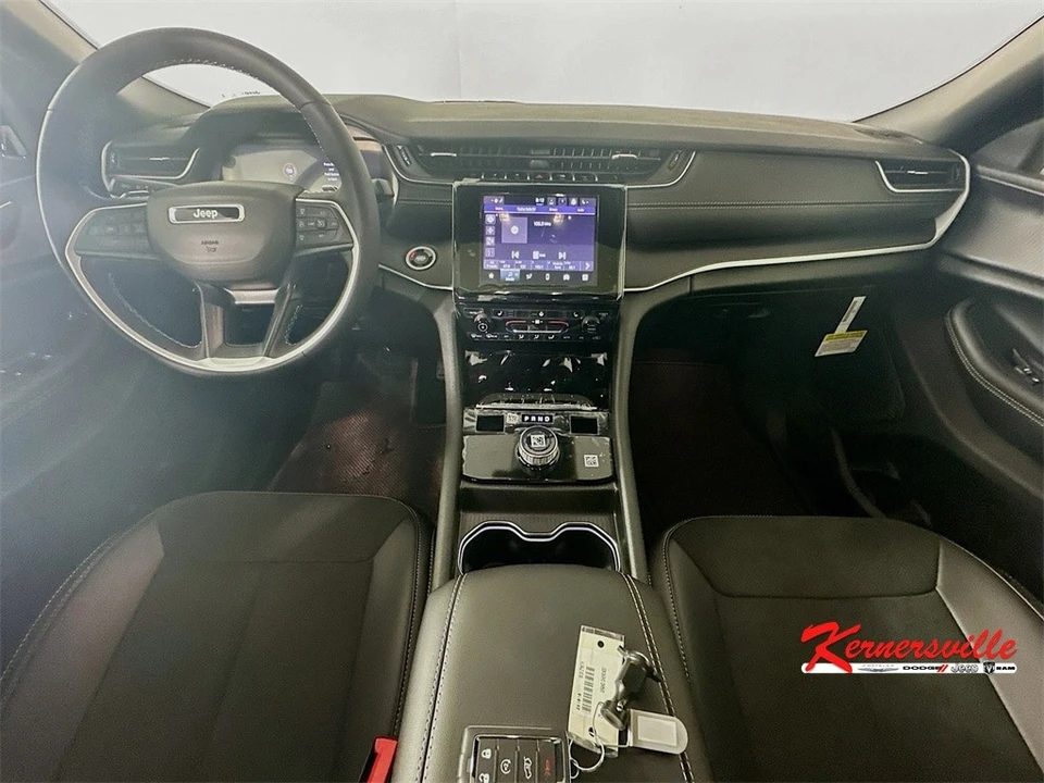 2025 Jeep WL Grand Cherokee - Image 9 of 12