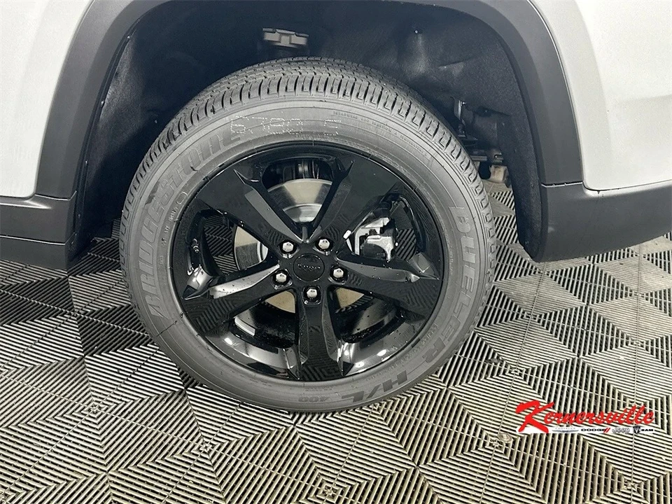 2025 Jeep WL Grand Cherokee - Image 17 of 21