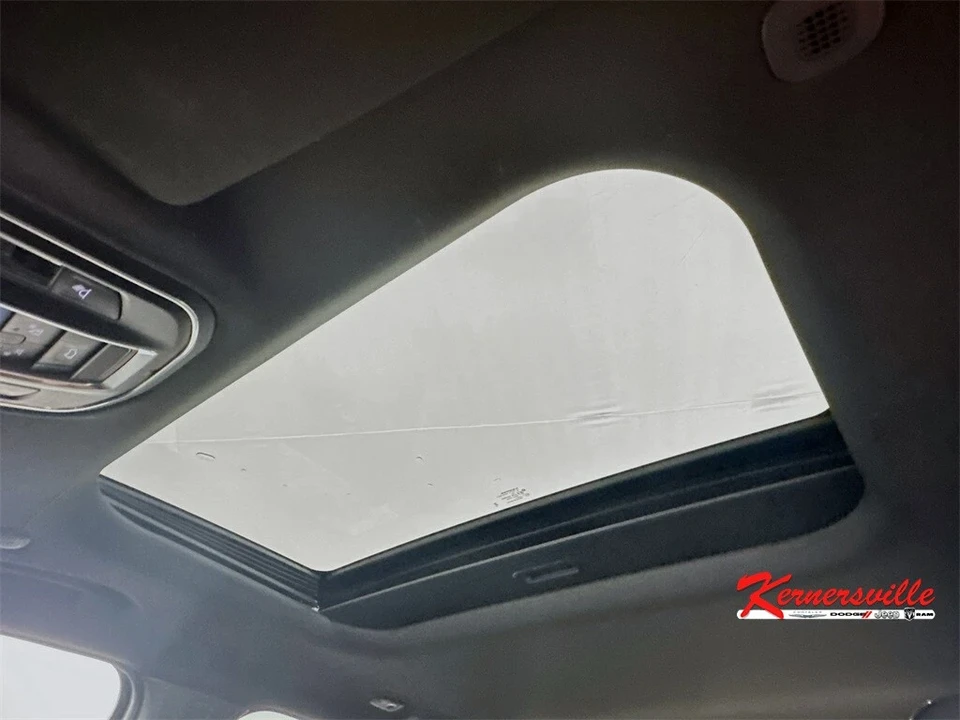 2025 Jeep WL Grand Cherokee - Image 14 of 21