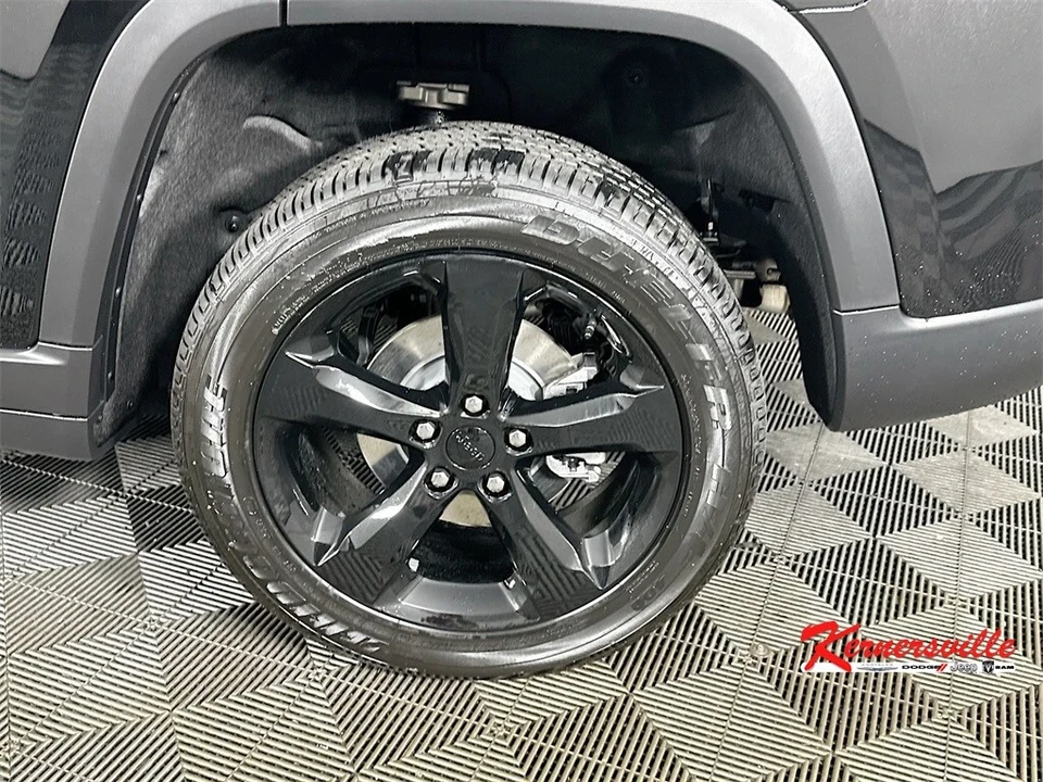 2025 Jeep KL Cherokee - Image 17 of 21