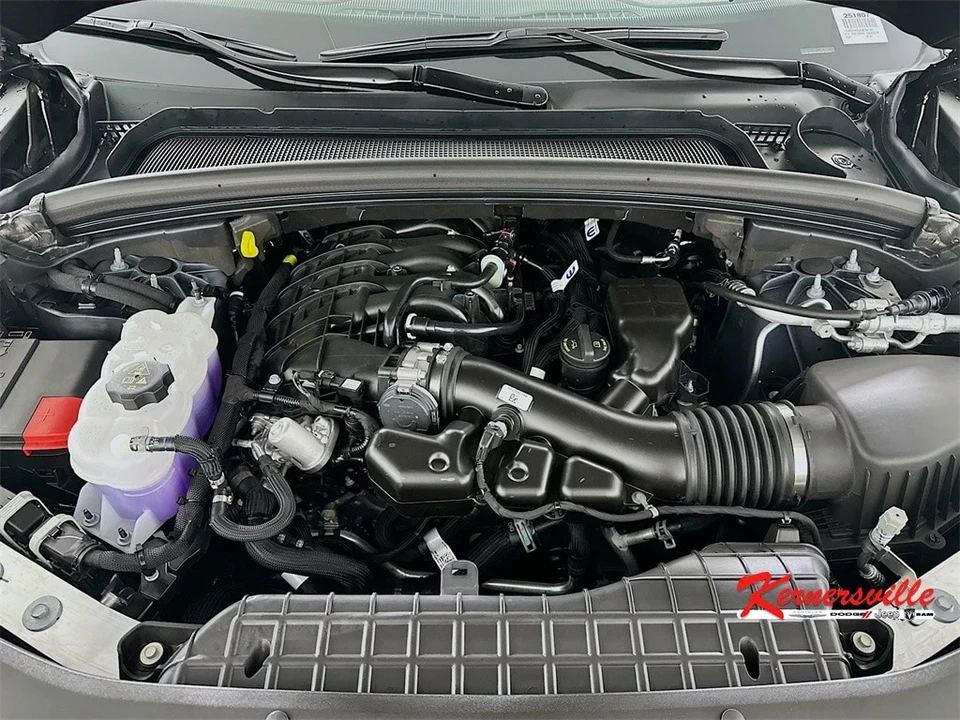 2025 Jeep WL Grand Cherokee - Image 18 of 21