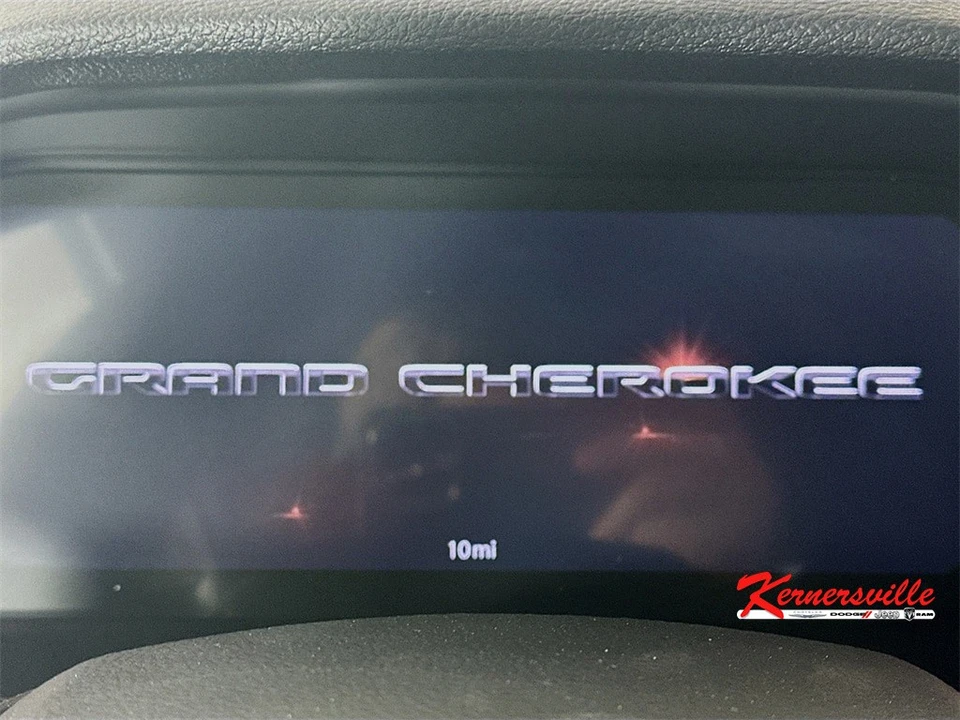 2025 Jeep KL Cherokee - Image 11 of 21