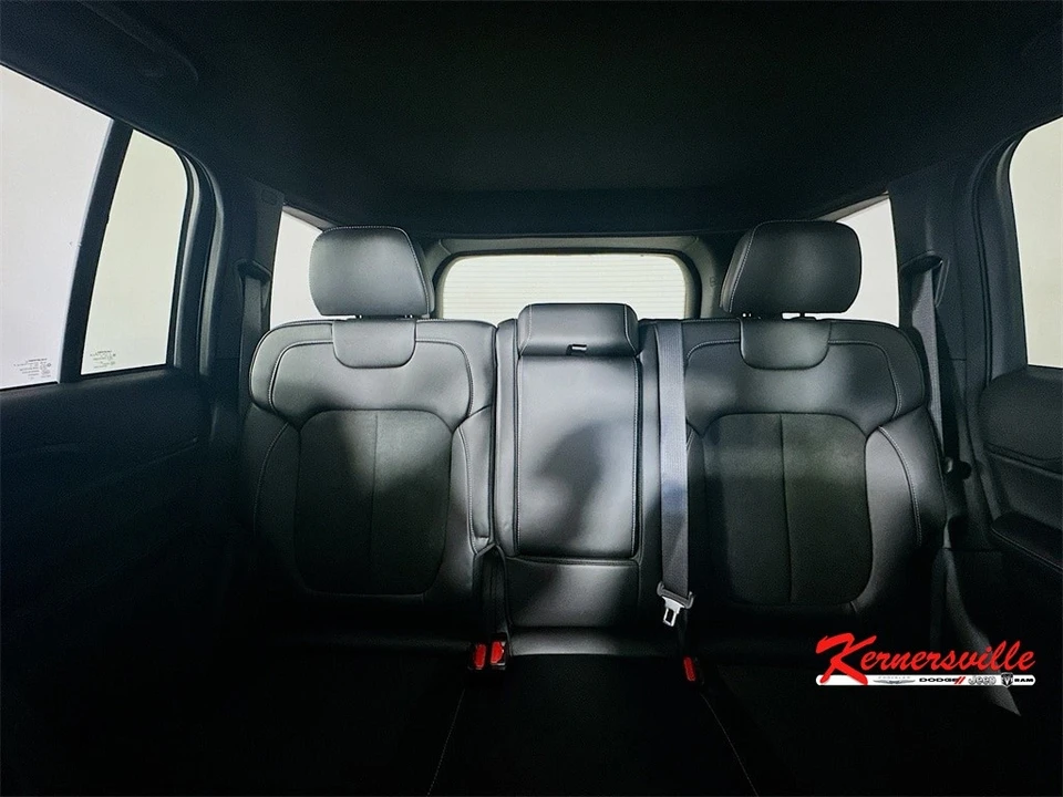 2025 Jeep KL Cherokee - Image 10 of 21