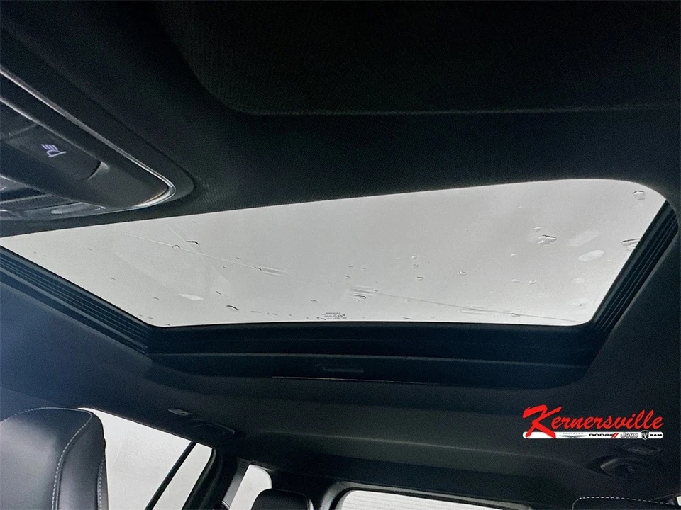2025 Jeep WL Grand Cherokee - Image 14 of 21