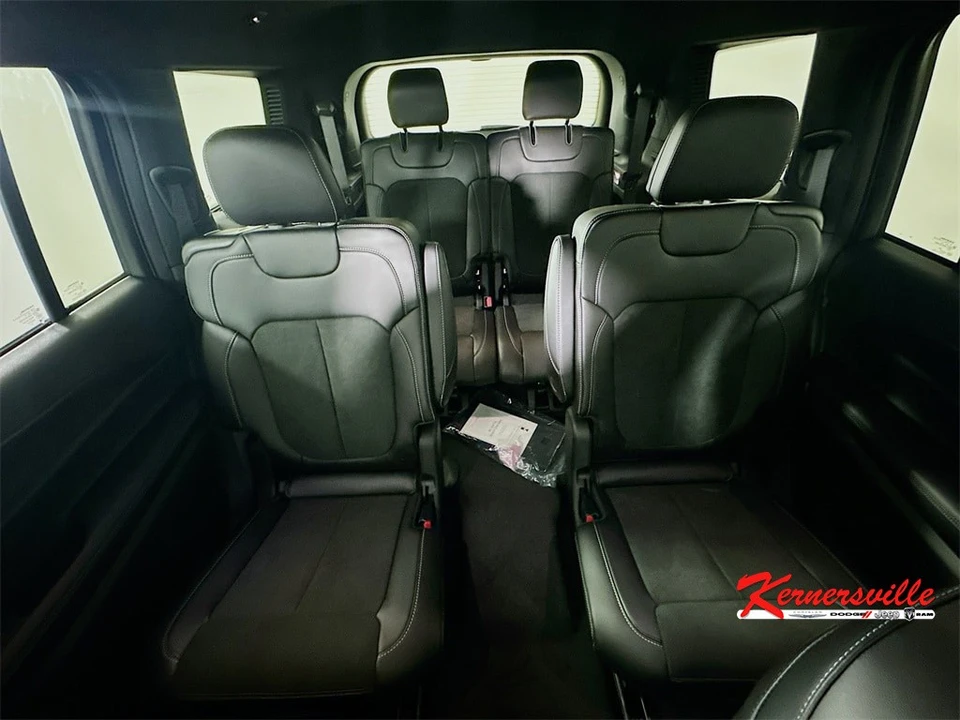 2025 Jeep WL Grand Cherokee - Image 10 of 12